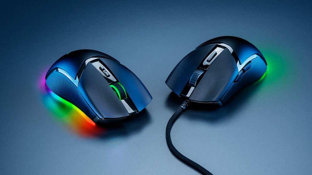 Razer Returns to Its RGB Roots with the Cobra Pro Mouse